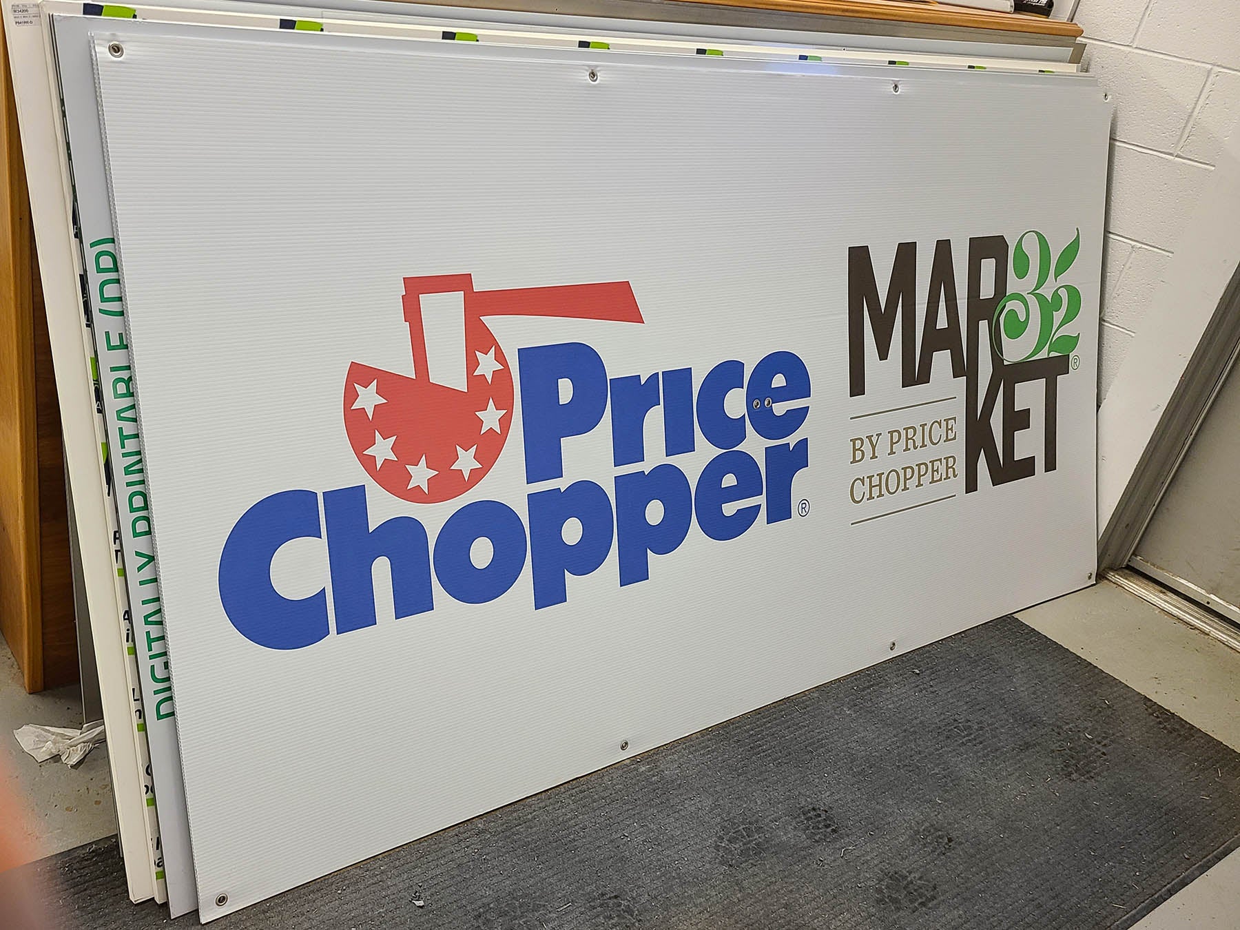 corrugated plastic sponsor sign for baseball field fence.  Coroplast sign with grommets for easy installation.